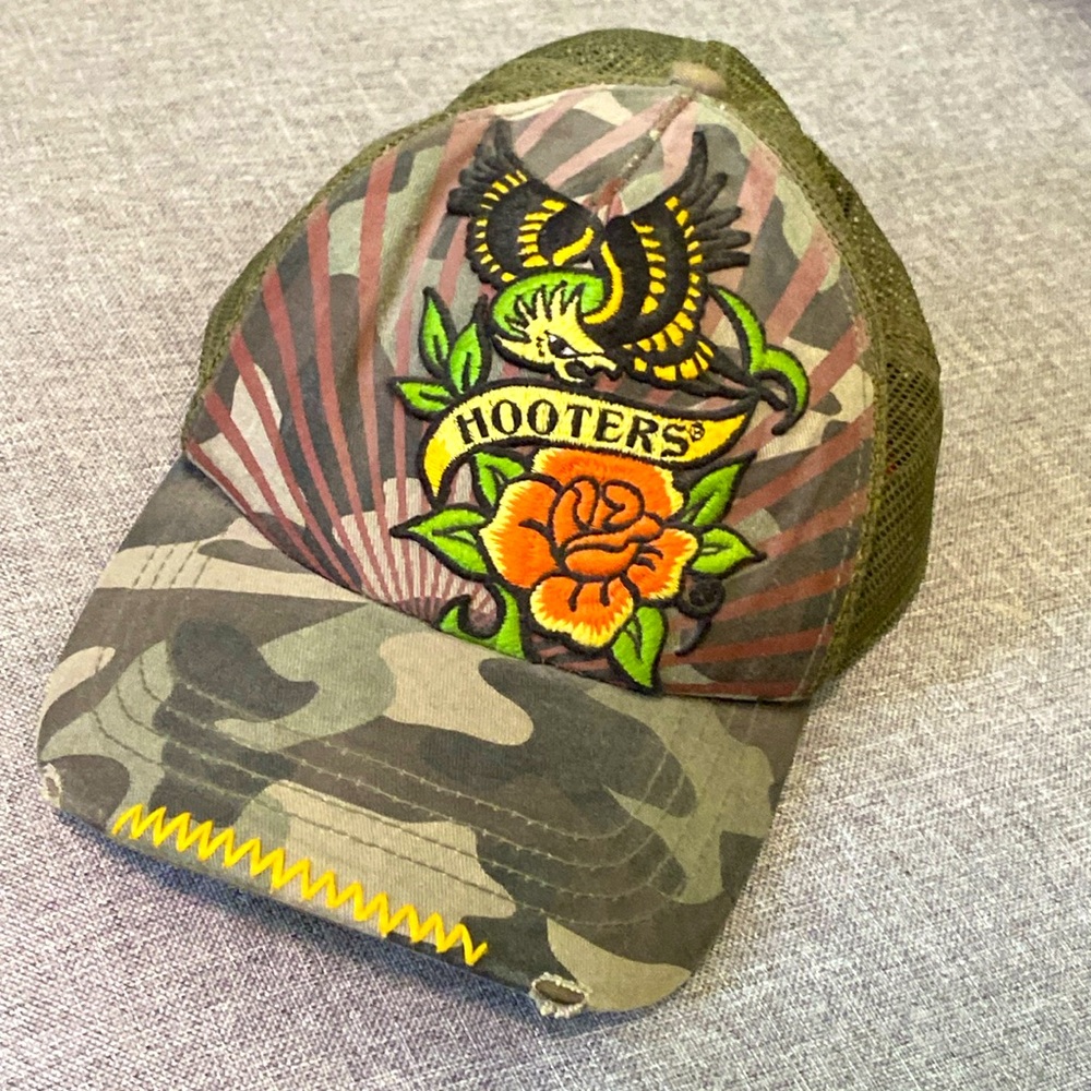 Hooters Camouflage Trucker Hat!
